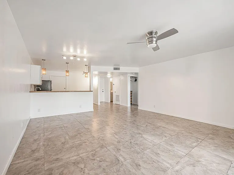 22605 SW 66th Ave #206 — Photo 7