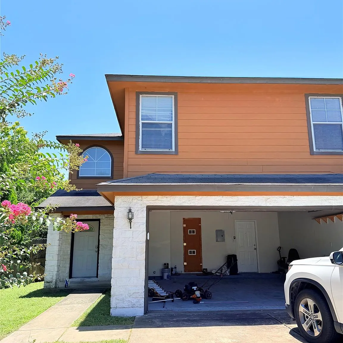 3 bed, 2.5 bath, 1540 sqft, $2,100 — Photo 3