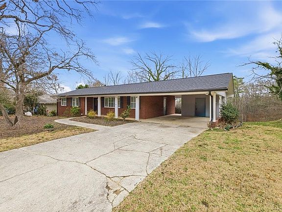 2nd image of 2160 Riverside Dr