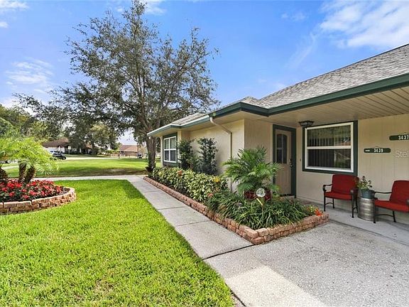 3rd image of 3439 Laurel Dale Dr
