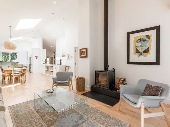 411 7th Ave, Hope, BC V0X 1L4