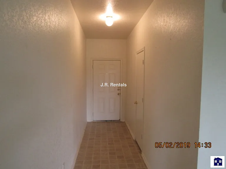 3909 Deputy Dr — Photo 31