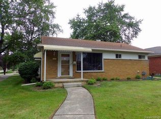 9996 Becker Ave, Allen Park, MI 48101