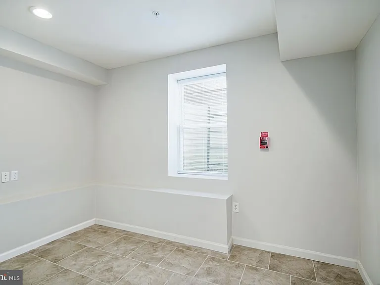 2408 W Thompson St #1 — Photo 17