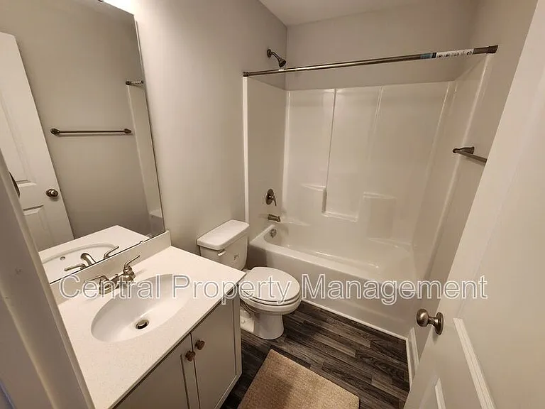 512 Dottie Ct — Photo 22