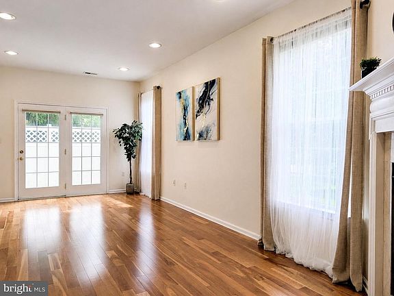 2nd image of 11 Miller Cir
