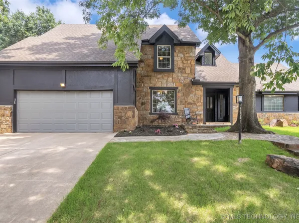 8731 S College Pl, Tulsa, OK 74137