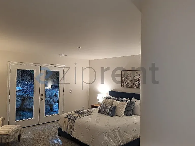 420 Bellevue Way SE #103 — Photo 14