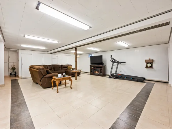 13-62 145th Place image 26 of 32