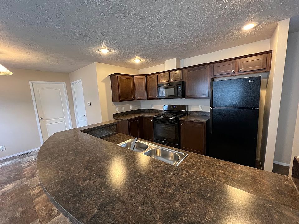 1st image of 516 Courtland Ln #308