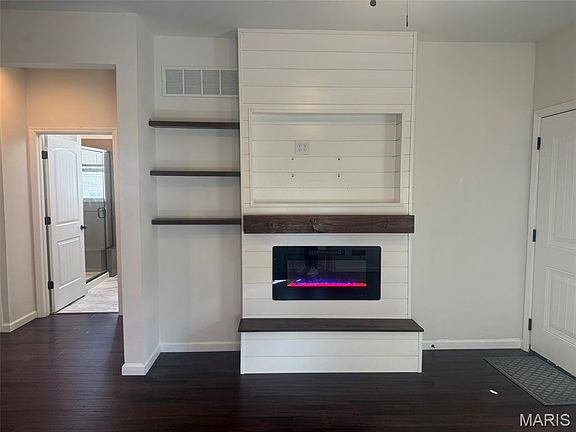 4th image of 309 Eldridge Ave