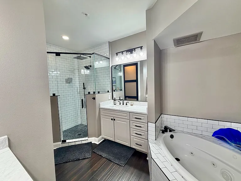 240 Brooks St SE #1301C — Photo 23