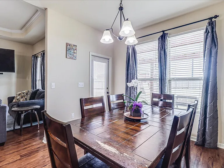 2242 Anacua St — Photo 15