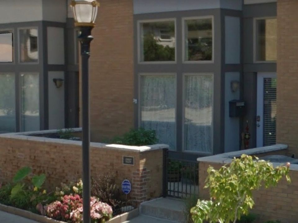 1st image of 12217 Detroit Ave