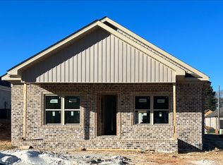 122 Silver Leaf Ln, Florence, AL 35633