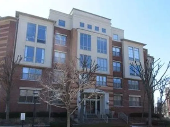 26 Avenue At Port, West New York, NJ 07093