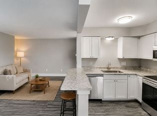Wilshire Apartments, Lansing, MI 48912