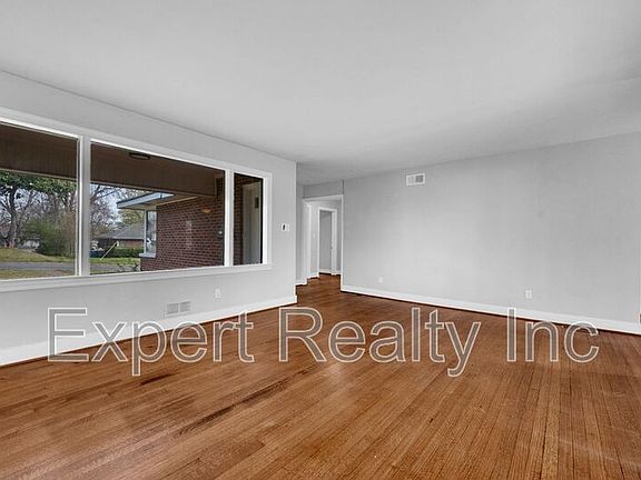 2nd image of 1025 45th St