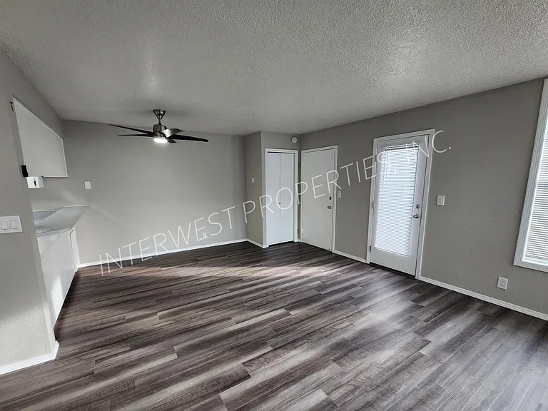 1525 SW 14th Ave #6 — Photo 4