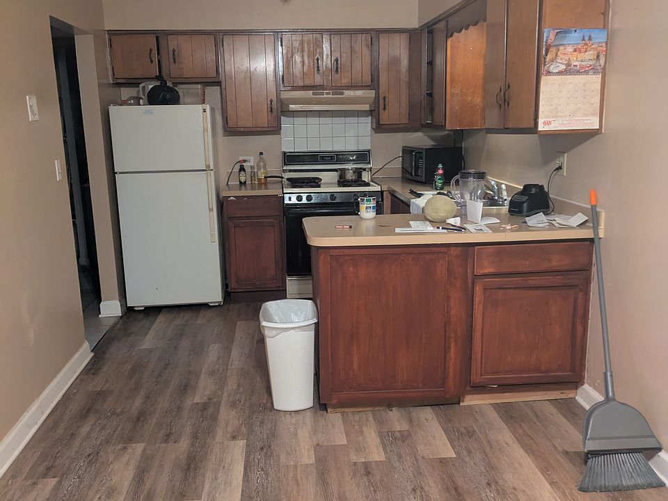 1st image of 439-449 Stevens Dr #206