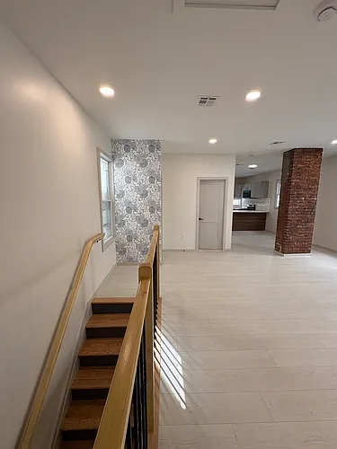 317 Davis Ave #2 Photo 1