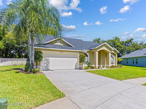 3rd image of 4961 Rosewood Ln