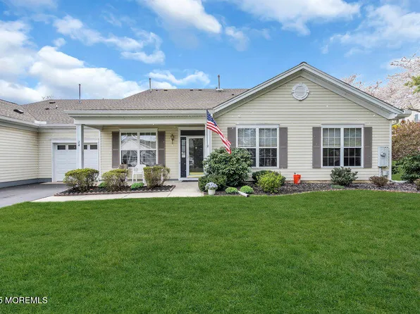 24 Greylawn Drive #B75U, Lakewood, NJ 08701
