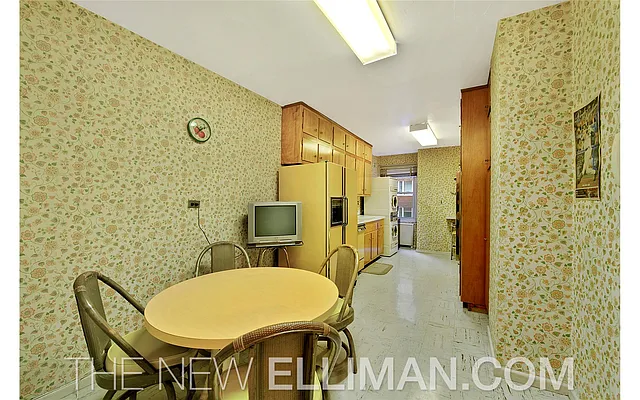 Sold by Douglas Elliman | media 32