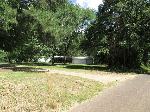 2nd image of 210 County Road 811