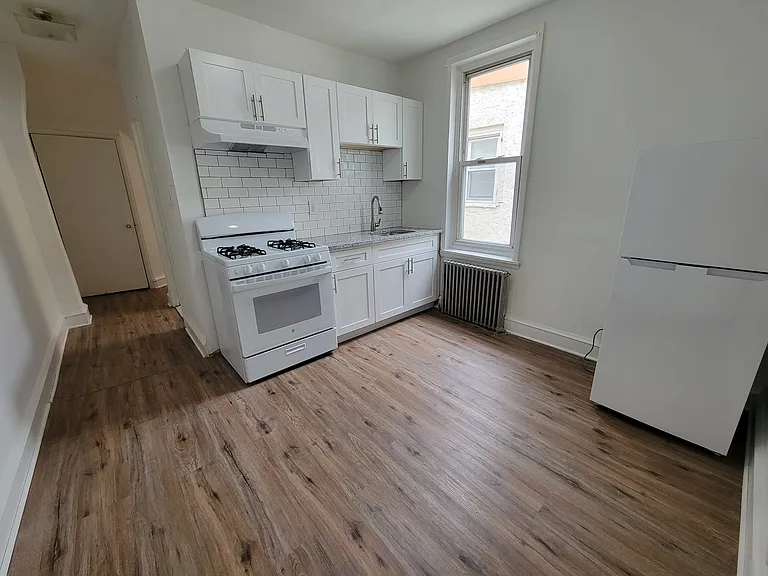 1911 S 5th St #2 — Photo 2