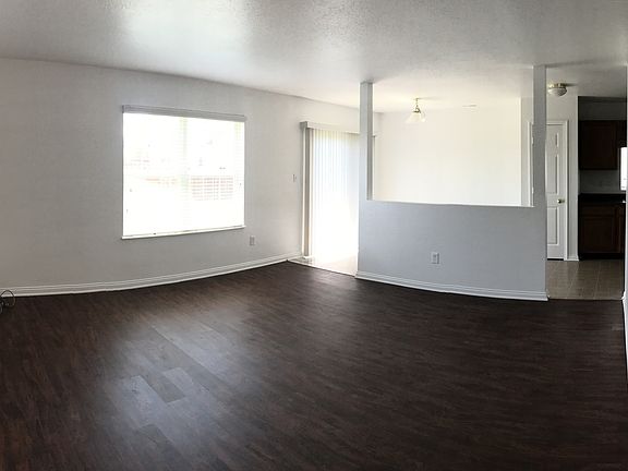 4th image of 11429 Cosmo Ct