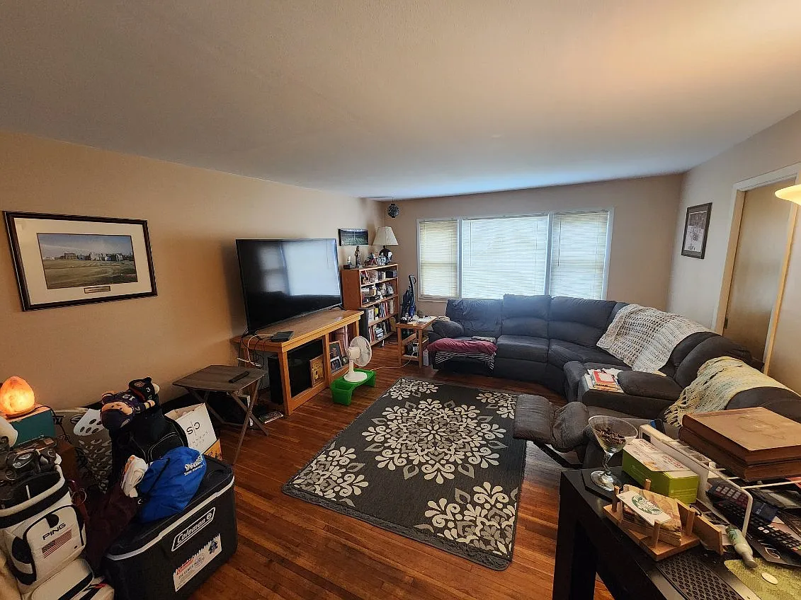 2 bed, 1100 sqft, $1,350 — Photo 4