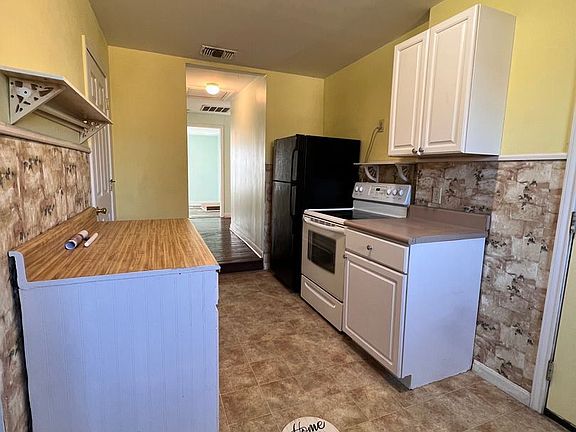 2nd image of 224 Guadalupe St Unit A