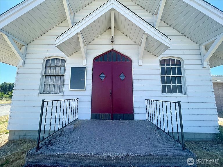 Listing photo 4