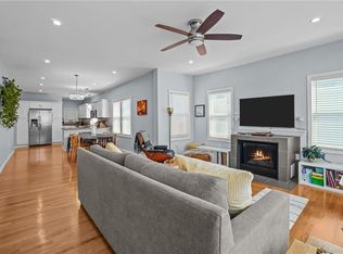 22 Taft Ave, Providence, RI 02906