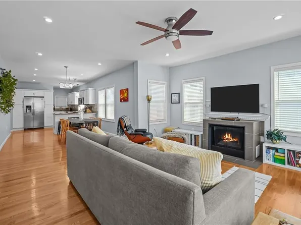 22 Taft Ave, Providence, RI 02906