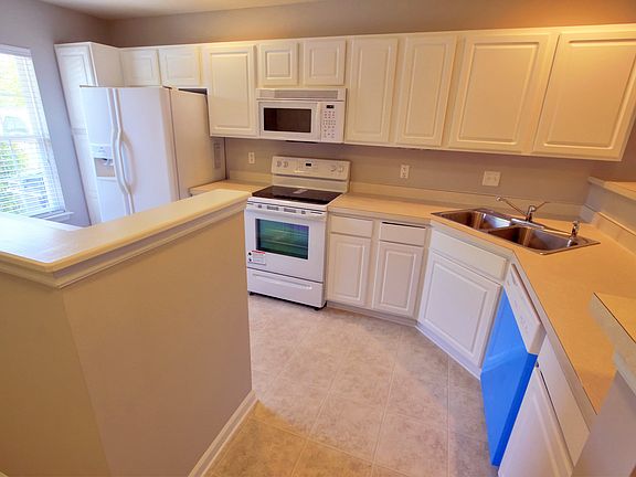 4th image of 8655 Grassy Oak Trl