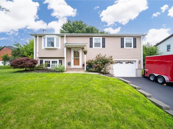 7 Buttermilk Drive, New Windsor, NY 12553