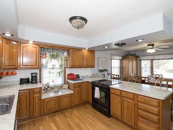 5th image of 6109 Hogue Rd