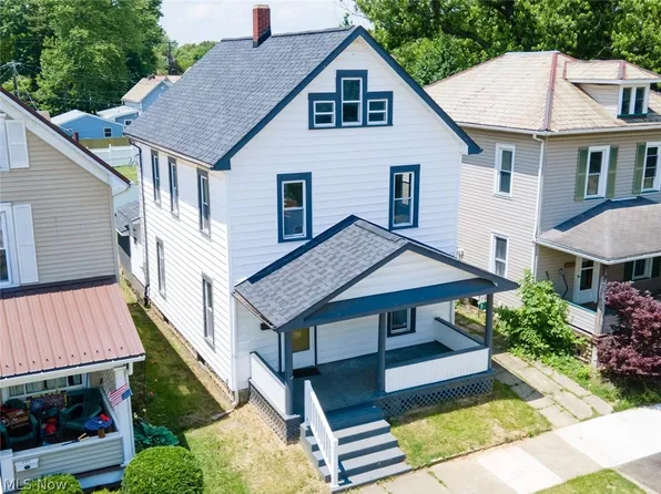 238 2nd St SW, New Philadelphia, OH 44663