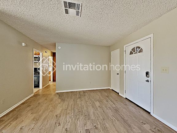 3rd image of 1456 Eucalyptus Dr
