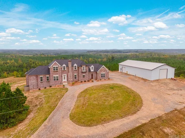 4214 Deyoung Rd, Benton, AR 72019