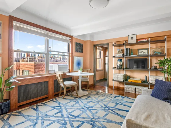 70 Remsen Street 10E image 1 of 4