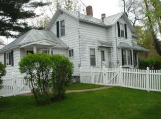 109 Pine St, Waupaca, WI 54981