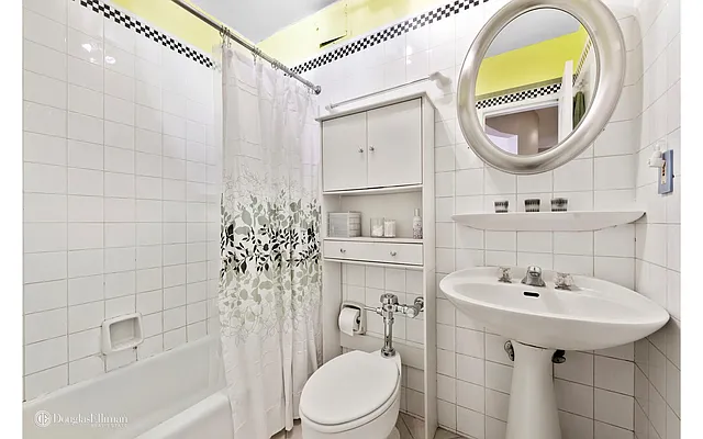 Sold by Douglas Elliman | media 17