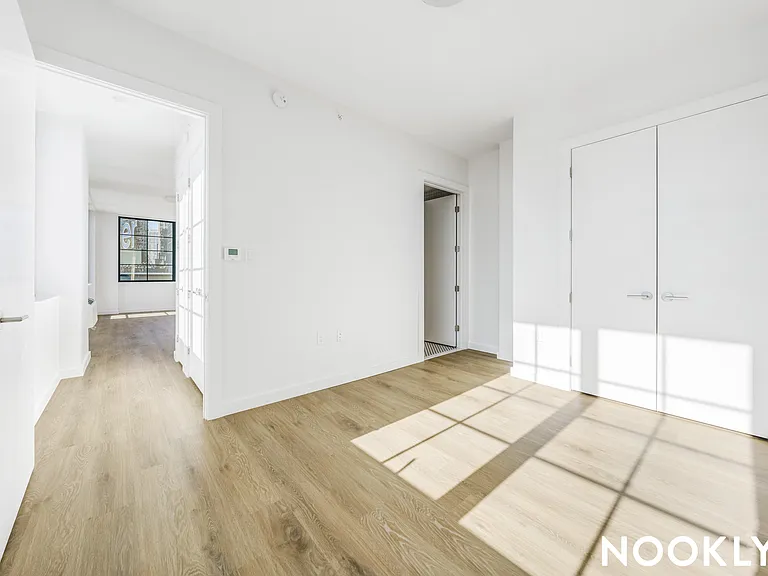 40 Bruckner Blvd #B1020 — Photo 11