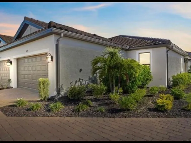 4725 Tortona Ct — Photo 1