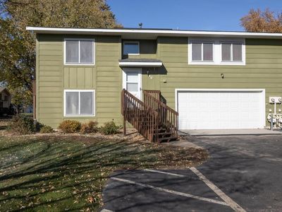 3 Golden Oak Dr, Circle Pines, MN, 55014
