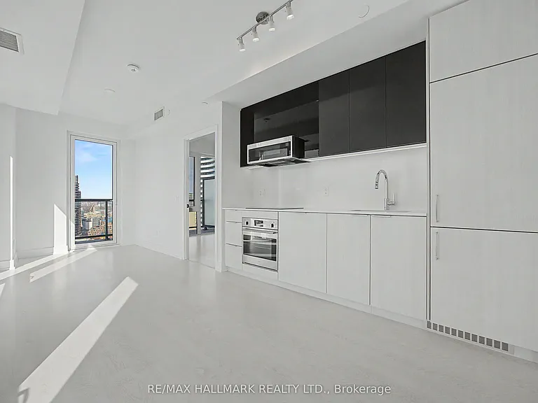 308 Jarvis St #3303 — Photo 2