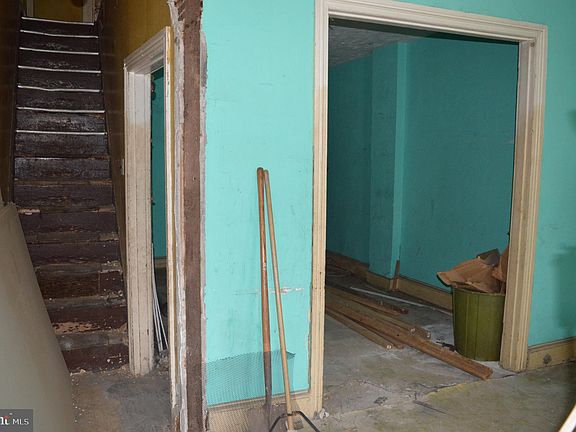 2nd image of 335 N Wiota St